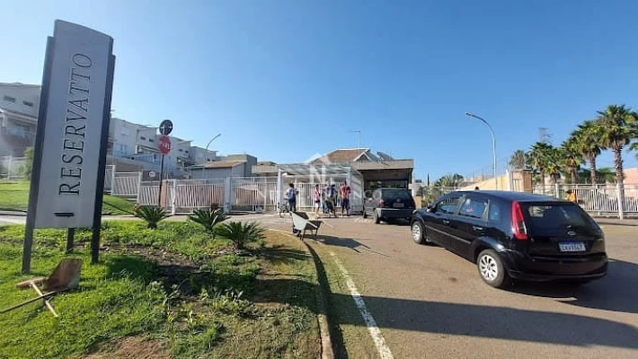 Foto 33: Casa em Condominio à venda, repleta de armarios , vista para serra , sol da manhã na suíte, área go