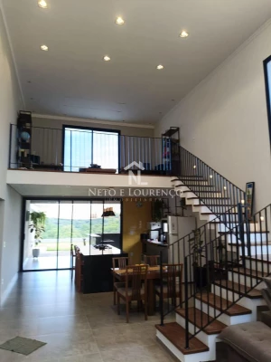 Foto 2: Casa Térrea com Mezanino no Condomínio Bella Vitta – Conforto e Sofisticação Integrados à Natureza