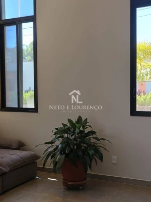 Foto 5: Casa Térrea com Mezanino no Condomínio Bella Vitta – Conforto e Sofisticação Integrados à Natureza