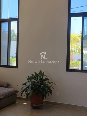 Foto 6: Casa Térrea com Mezanino no Condomínio Bella Vitta – Conforto e Sofisticação Integrados à Natureza