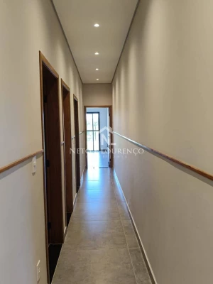 Foto 28: Casa Térrea com Mezanino no Condomínio Bella Vitta – Conforto e Sofisticação Integrados à Natureza