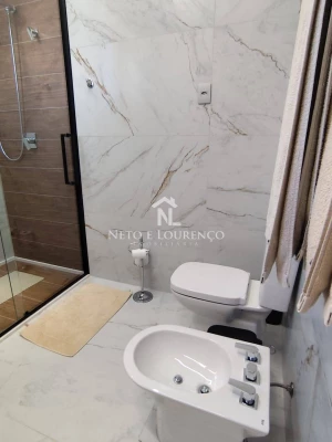 Foto 13: Casa terrea, nova, condominio fechado, ar condicionado, toda decorada, conceito americano. Esquina 